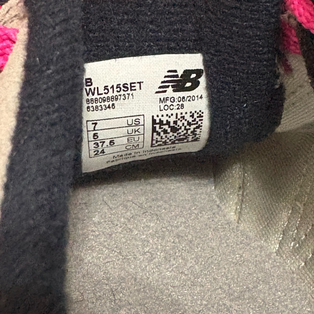 New Balance Ladies Sneakers Size 7 - Picture 6 of 7